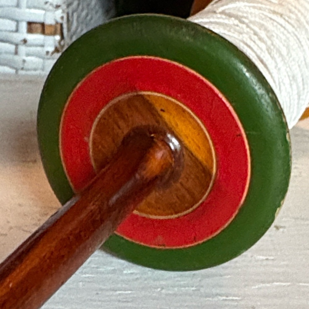 VINTAGE➕Wood Spool Kite String - Picture 4 of 4